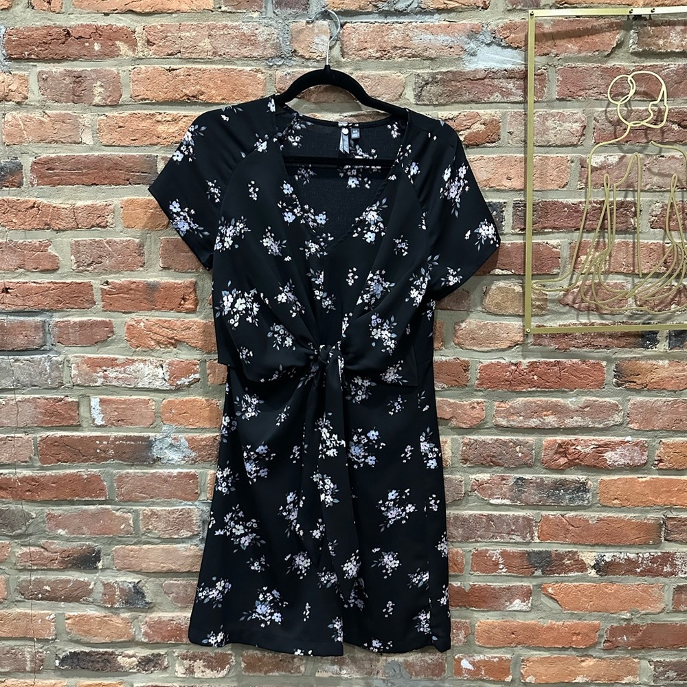 Orb black pink purple teal floral short sleeve flowy dress with front tie small